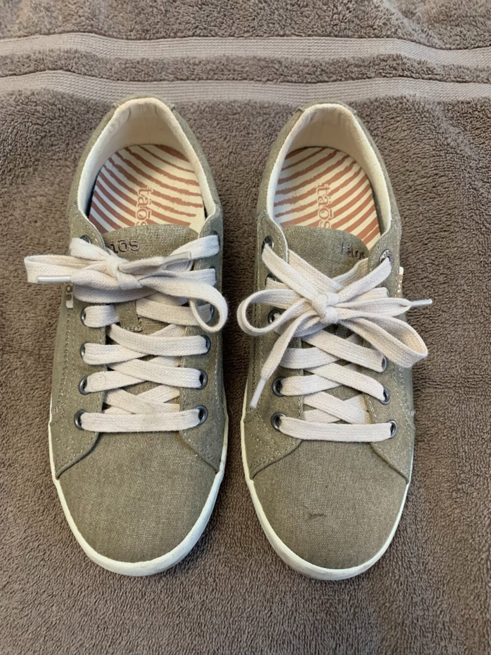 Taos Sneakers